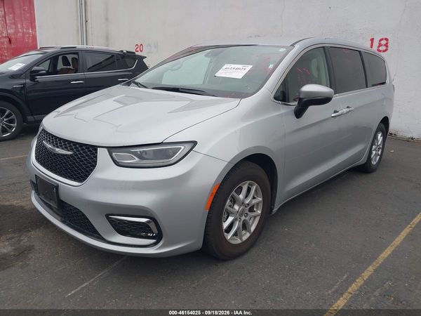 2023 CHRYSLER PACIFICA TOURING L — I2