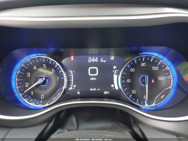 2023 CHRYSLER PACIFICA TOURING L — I7