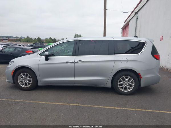 2023 CHRYSLER PACIFICA TOURING L — I117