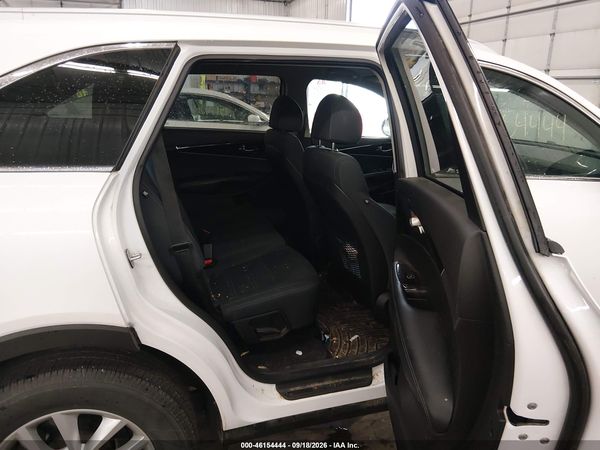 2018 KIA SORENTO 2.4L LX — I8