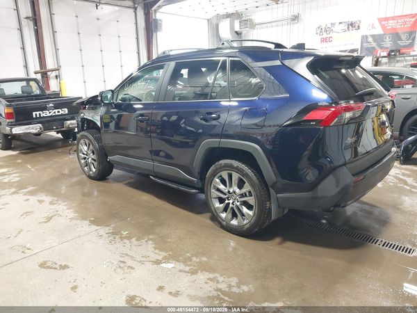 2025 TOYOTA RAV4 XLE PREMIUM — I3