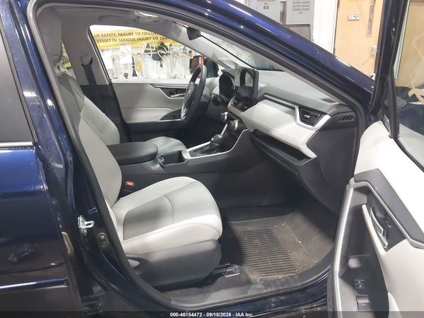 2025 TOYOTA RAV4 XLE PREMIUM — I5