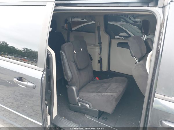 2014 DODGE GRAND CARAVAN SE — I8