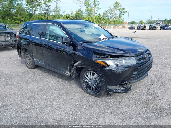 2019 TOYOTA HIGHLANDER SE — I1