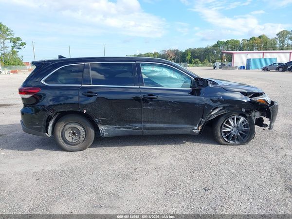 2019 TOYOTA HIGHLANDER SE — I116