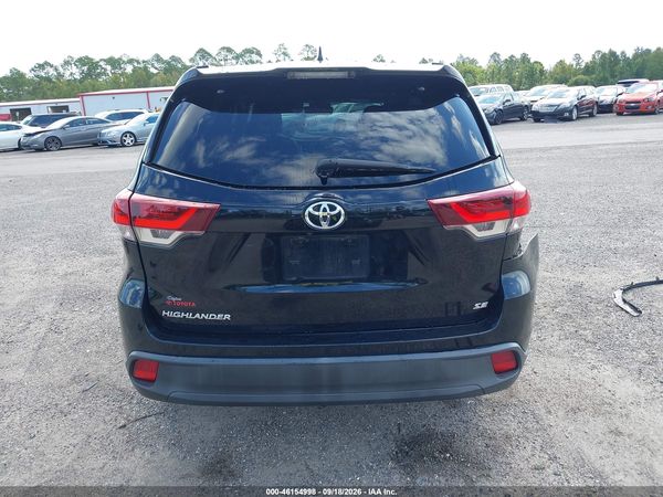2019 TOYOTA HIGHLANDER SE — I119