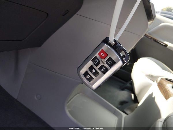2020 TOYOTA SIENNA XLE — I11