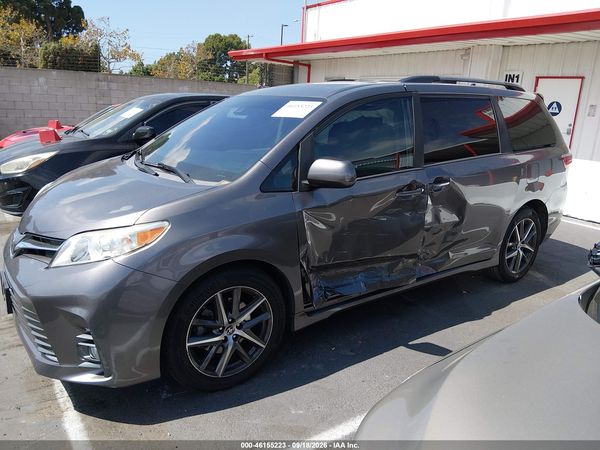2020 TOYOTA SIENNA XLE — I117