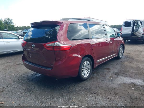 2015 TOYOTA SIENNA XLE 8 PASSENGER — I4