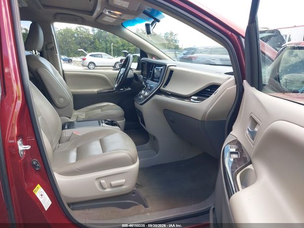 2015 TOYOTA SIENNA XLE 8 PASSENGER — I5