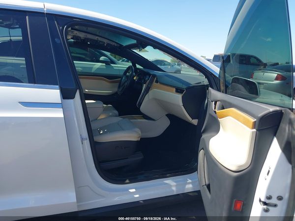 2020 TESLA MODEL X — I5
