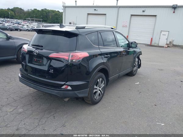 2017 TOYOTA RAV4 LE — I4