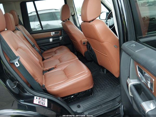 2016 LAND ROVER LR4 HSE Lux — I8