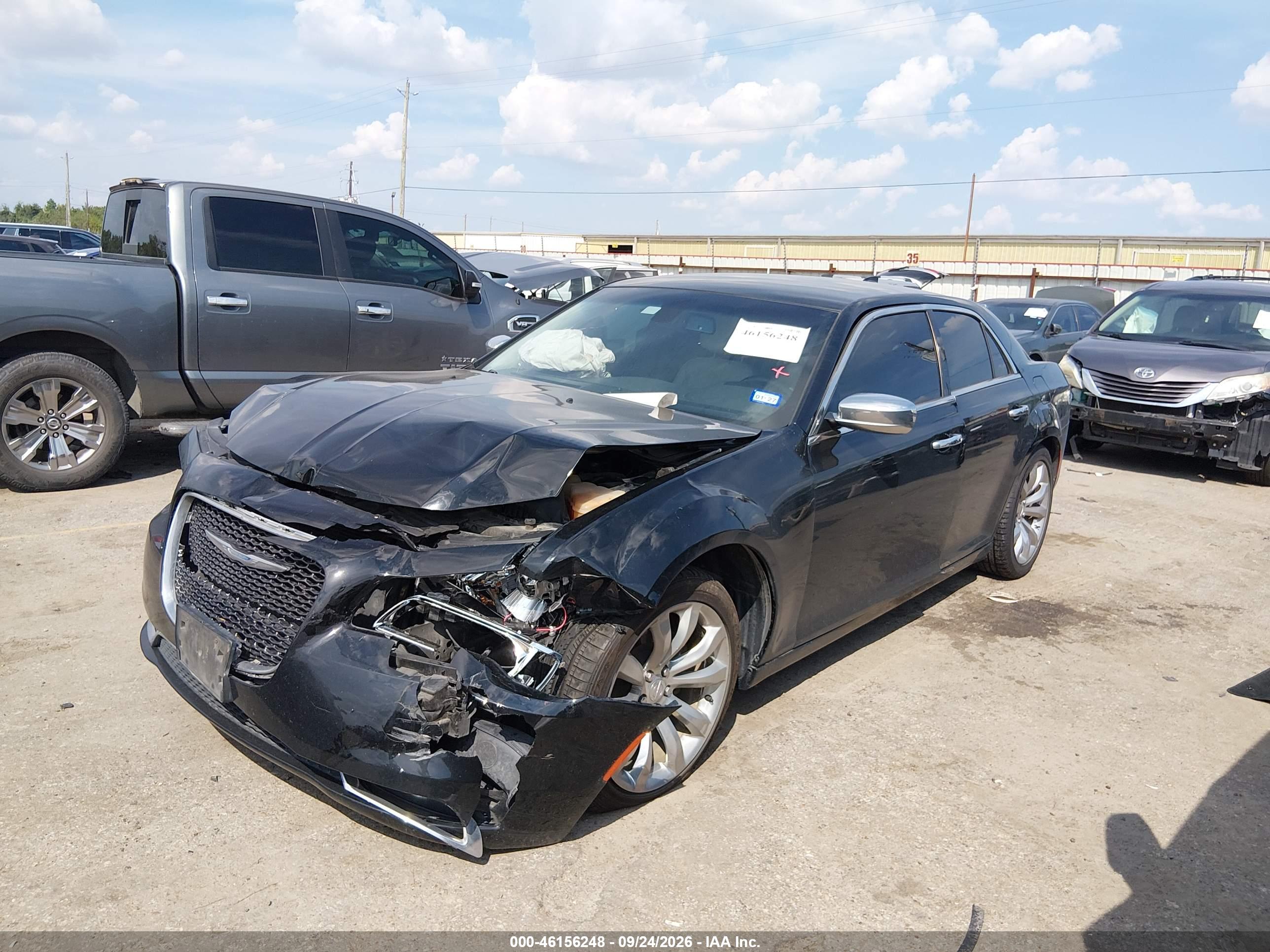 2018 CHRYSLER 300 LIMITED — I2