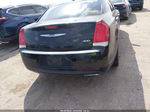 2018 CHRYSLER 300 LIMITED — I119
