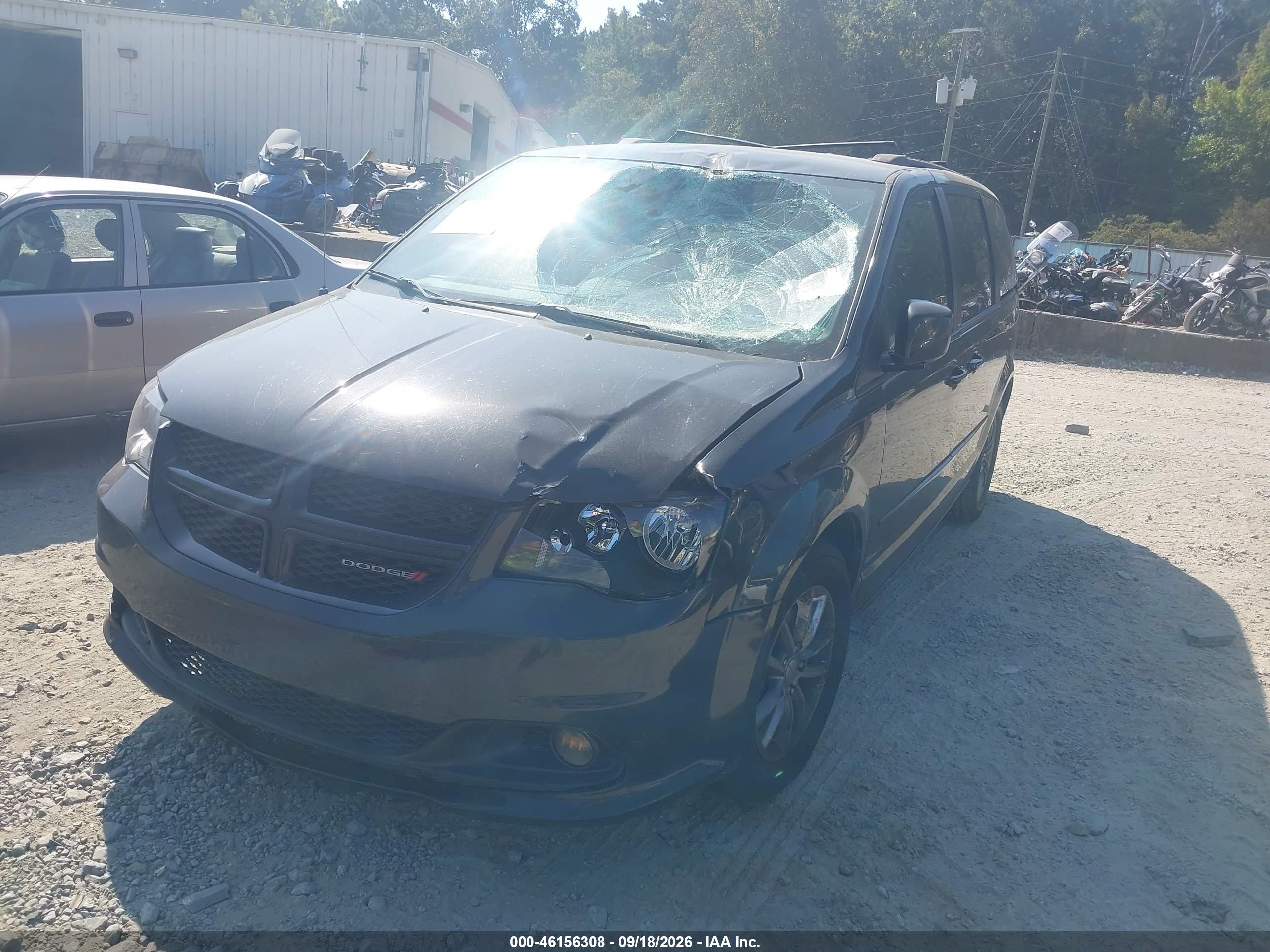 2013 DODGE GRAND CARAVAN R/T — I2
