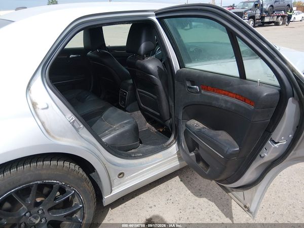 2012 CHRYSLER 300 LIMITED — I8