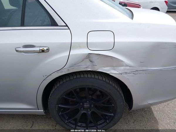 2012 CHRYSLER 300 LIMITED — I154