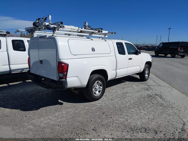 2022 TOYOTA TACOMA SR — I4