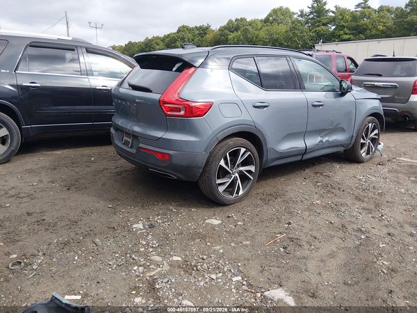 2020 VOLVO XC40 T5 R-DESIGN — I4