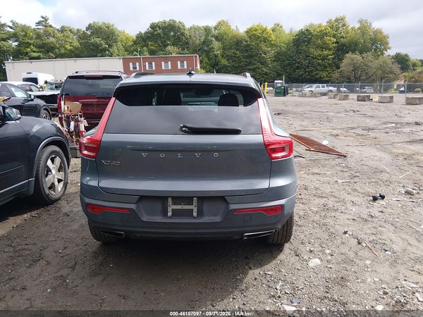 2020 VOLVO XC40 T5 R-DESIGN — I119