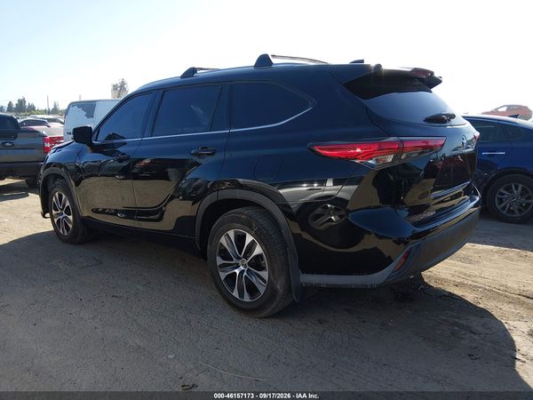 2021 TOYOTA HIGHLANDER XLE — I3