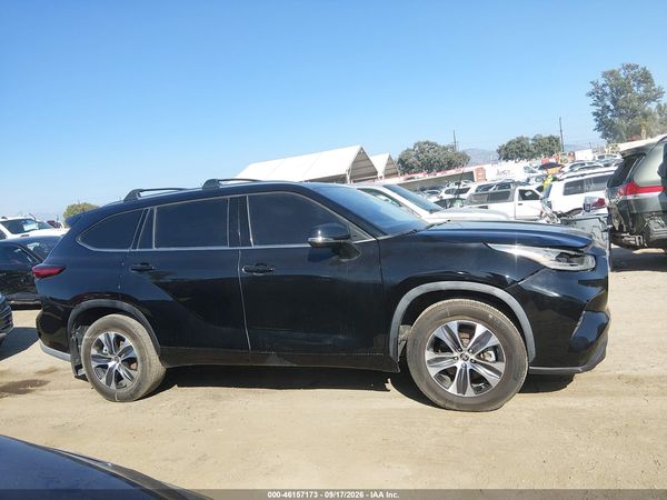 2021 TOYOTA HIGHLANDER XLE — I116