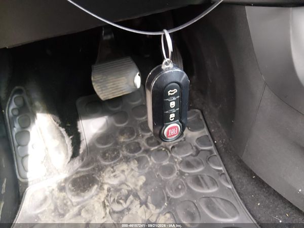 2014 FIAT 500L TREKKING — I11