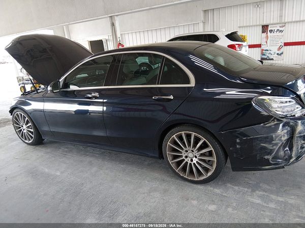 2016 MERCEDES-BENZ C 300 SPORT — I117