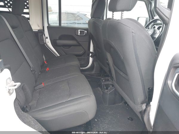 2019 JEEP WRANGLER UNLIMITED SAHARA 4X4 — I8