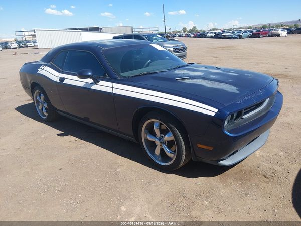 2014 DODGE CHALLENGER SXT — I1