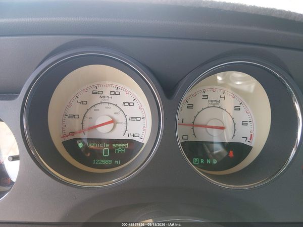 2014 DODGE CHALLENGER SXT — I7