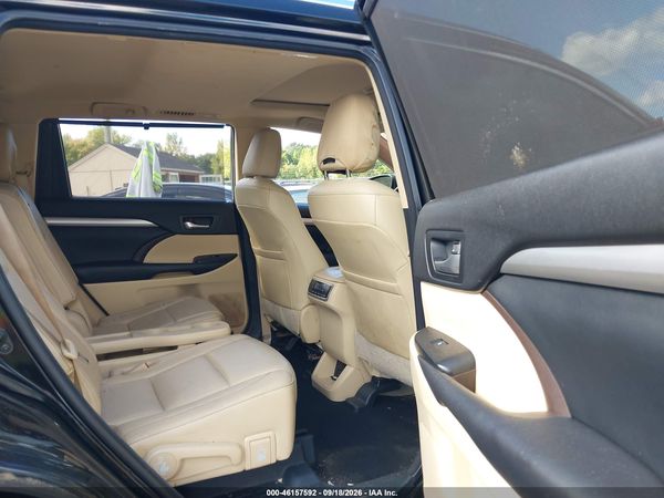 2016 TOYOTA HIGHLANDER XLE V6 — I8