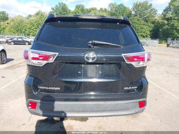 2016 TOYOTA HIGHLANDER XLE V6 — I119