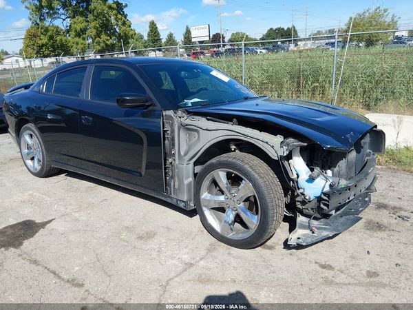 2013 DODGE CHARGER SXT — I1