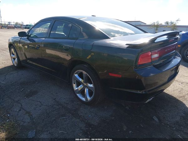2013 DODGE CHARGER SXT — I3