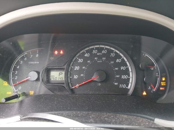 2013 TOYOTA SIENNA LE 7 PASSENGER — I7