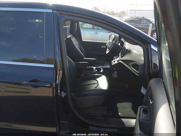 2026 CHRYSLER PACIFICA SELECT — I5