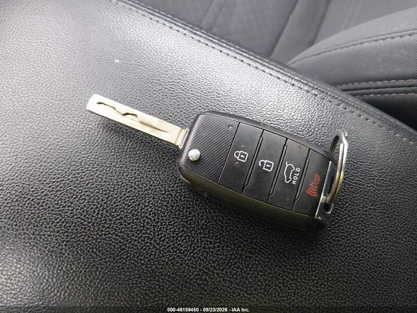2017 KIA SORENTO 3.3L LX — I11