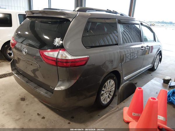 2015 TOYOTA SIENNA XLE 8 PASSENGER — I4