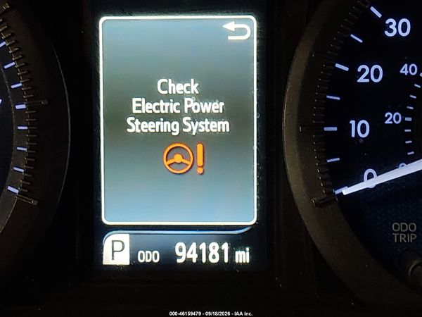 2015 TOYOTA SIENNA XLE 8 PASSENGER — I118