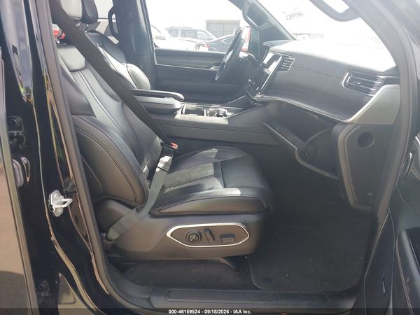 2024 JEEP WAGONEER SERIES II 4X2 — I5