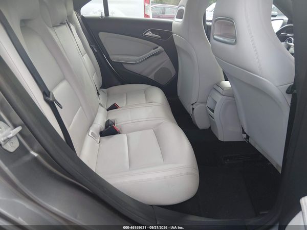 2014 MERCEDES-BENZ CLA 250 4MATIC — I8