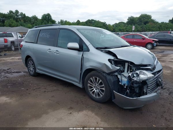2020 TOYOTA SIENNA XLE — I1