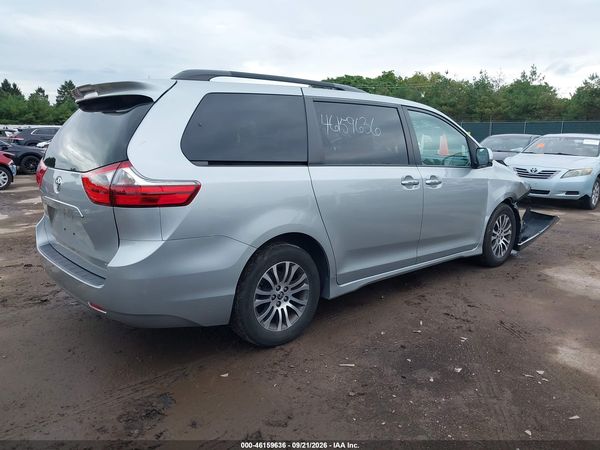 2020 TOYOTA SIENNA XLE — I4