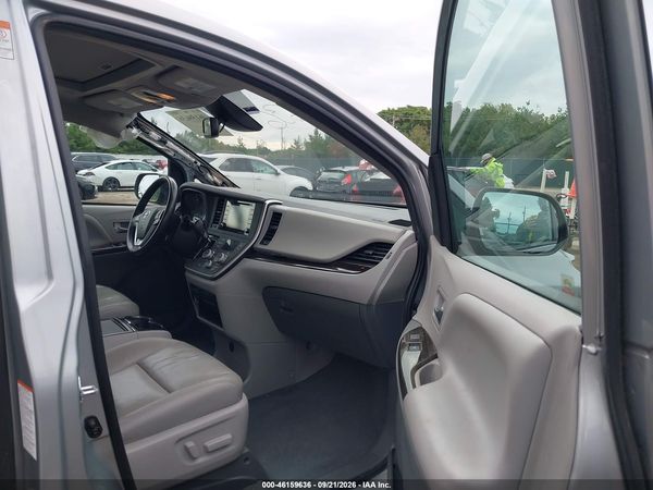 2020 TOYOTA SIENNA XLE — I5