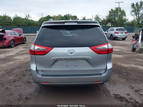 2020 TOYOTA SIENNA XLE — I119