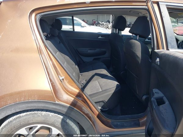 2021 KIA SPORTAGE LX — I8