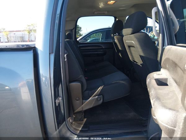 2013 CHEVROLET SILVERADO 1500 LS — I8