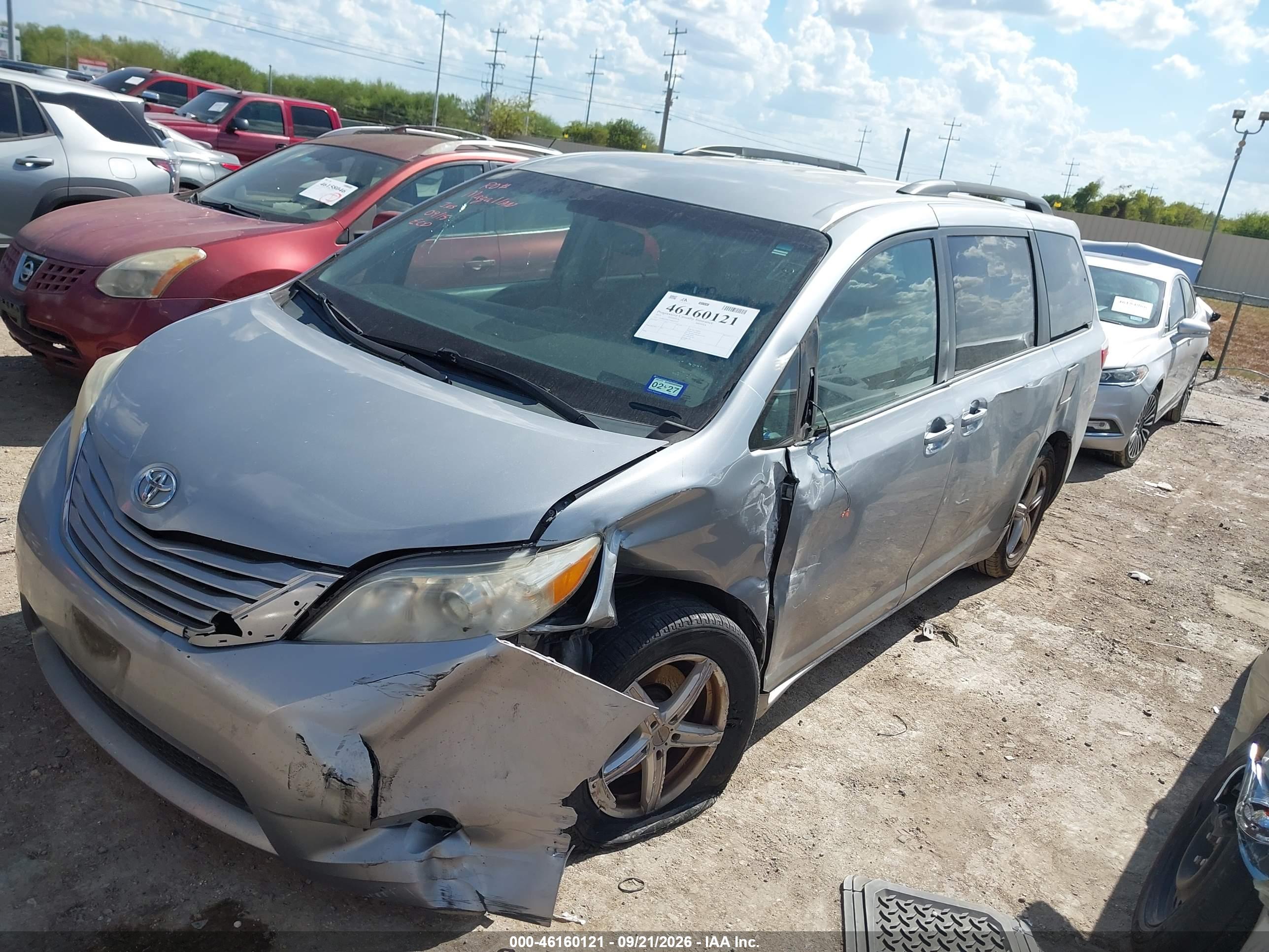 2015 TOYOTA SIENNA LE 8 PASSENGER — I2